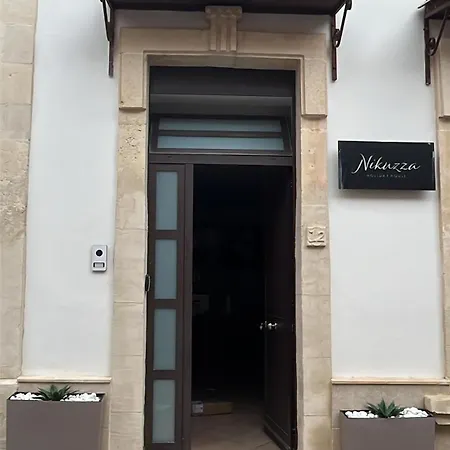 Dom wakacyjny Nikuzza House *